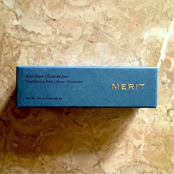 MERIT Day Glow Dewy Highlighting Balm - Bounce NIB - Picture 3 of 3